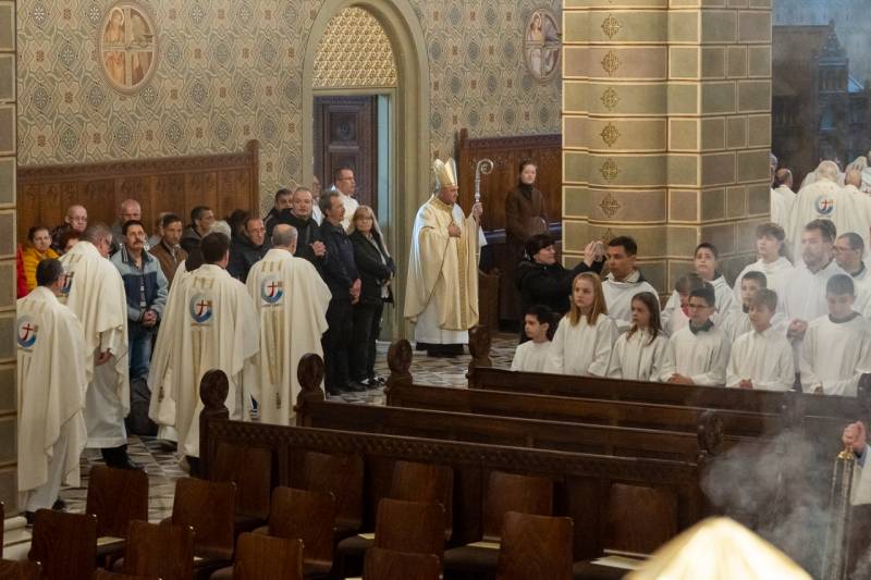 2024_03_28_olajszentelesi szentmise_18.jpg